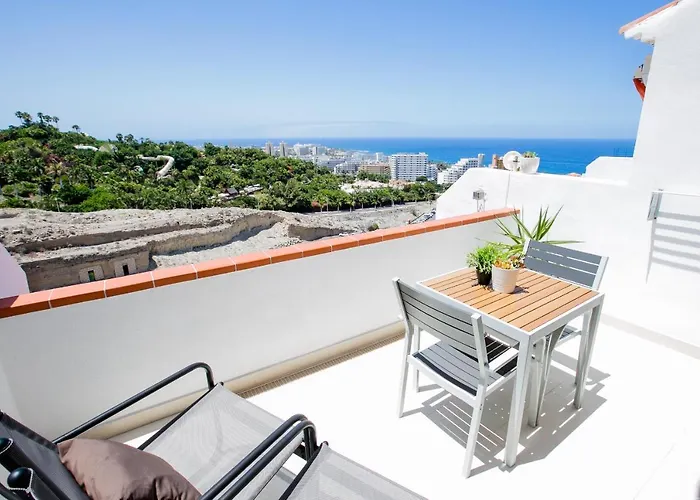 Cozy With Seaview And Parking Costa Adeje (Tenerife)