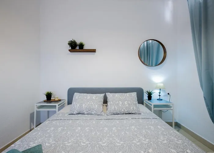 Cozy With Seaview And Parking Costa Adeje (Tenerife)