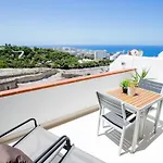 Cozy With Seaview And Parking Costa Adeje (Tenerife)