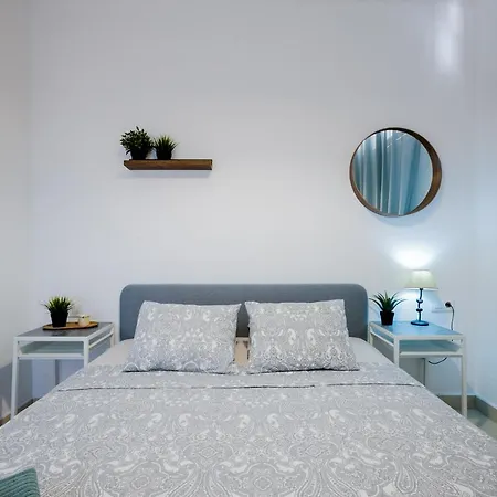 Cozy With Seaview And Parking Адехе