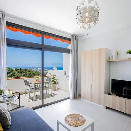 Cozy With Seaview And Parking *