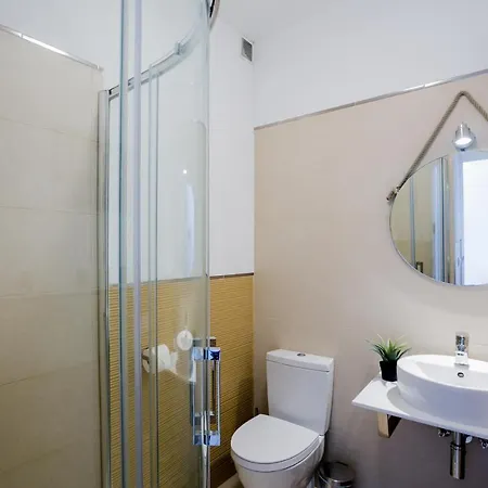 Cozy With Seaview And Parking *