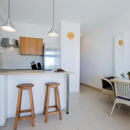 Cozy With Seaview And Parking * Адехе