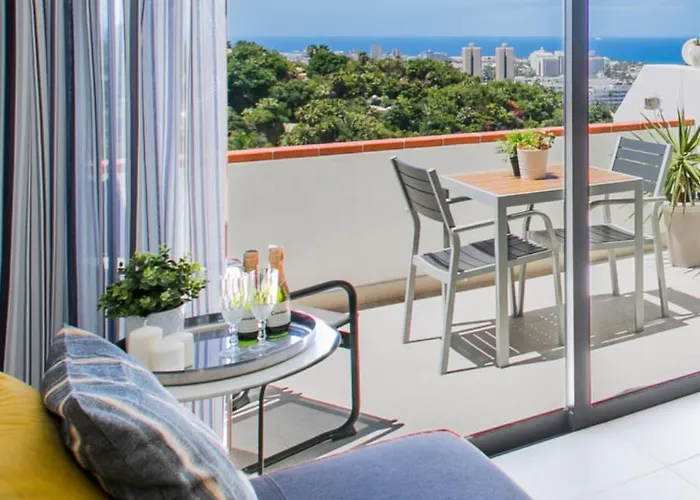 Cozy With Seaview And Parking Apartment *