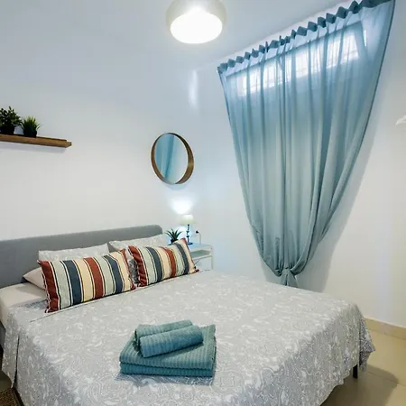 Cozy With Seaview And Parking Appartement